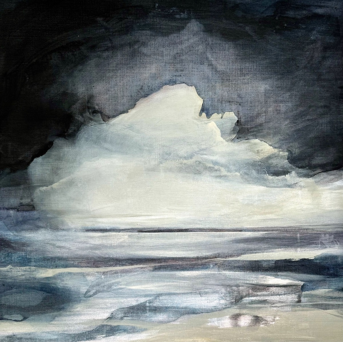 stort moln lyser upp horisonten vid hallandskusten.